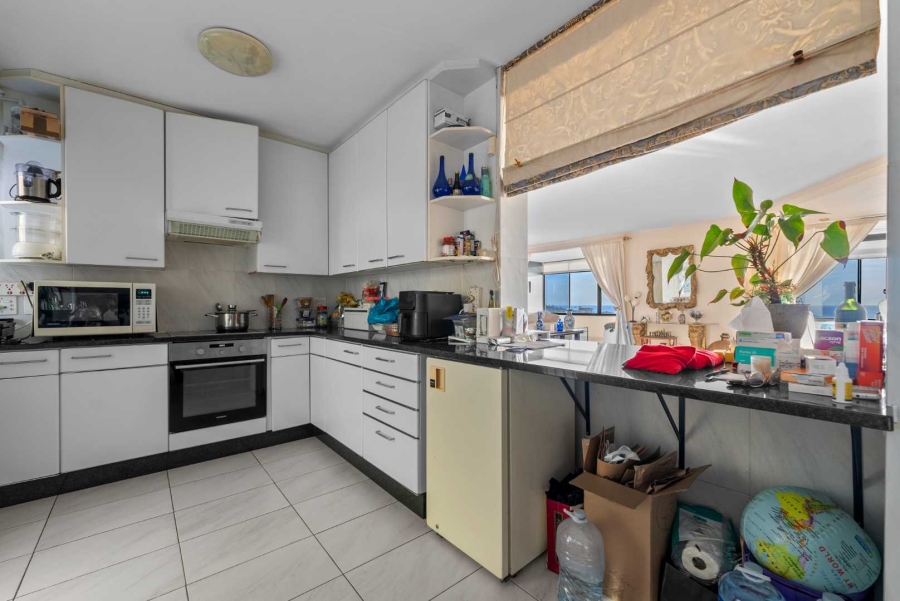 3 Bedroom Property for Sale in Sea Point Western Cape